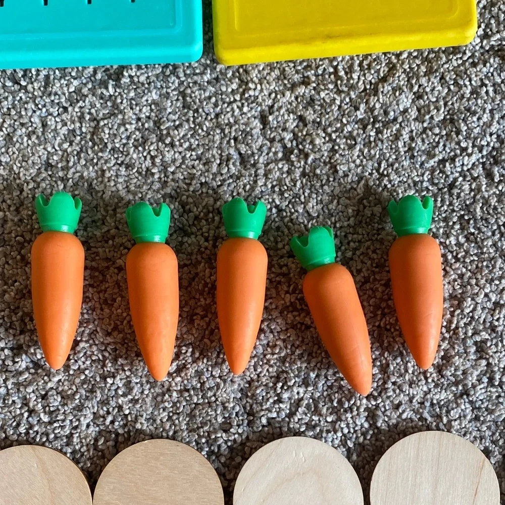 Lovevery Carrot and Coin Box Set - Picture 5 of 7